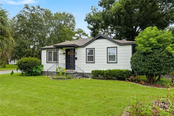 2402 Texas Avenue, Savannah, GA 31404
