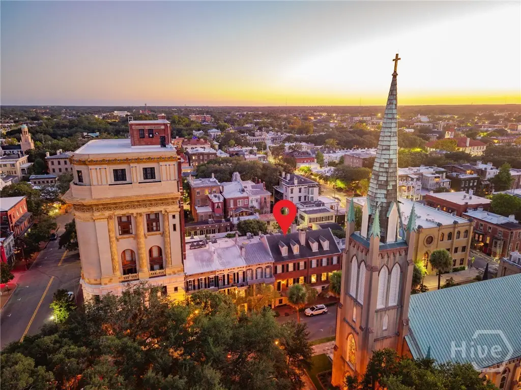 11 W Charlton Street, Savannah, GA 31401 - #1