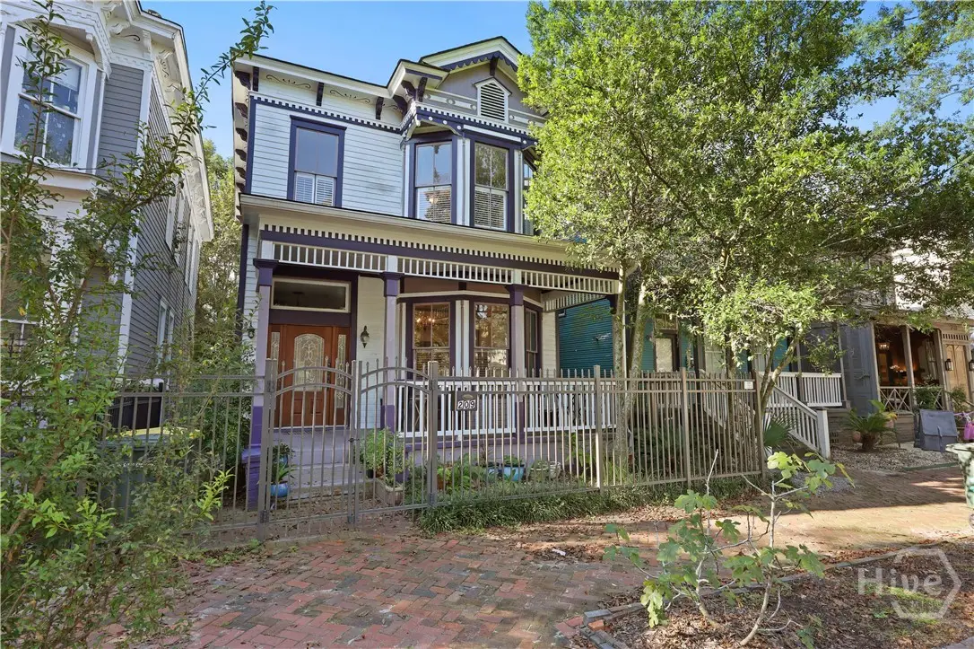209 W 38th Street, Savannah, GA 31401 - #1