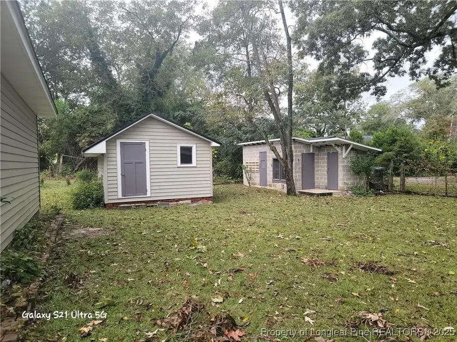 209 E Elwood Avenue, Raeford, NC 28376 - Image #3