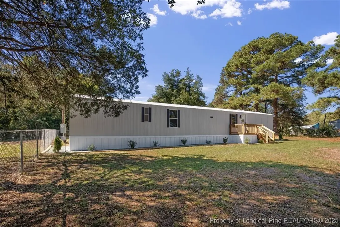 6546 Roslin Farm Road, Hope Mills, NC 28348 - Image #1