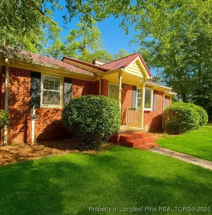 210 W Elwood Avenue, Raeford, NC 28376 - Image #1