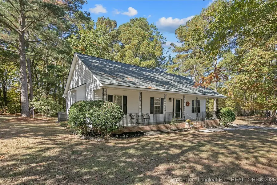 386 Forest Woods Drive, Raeford, NC 28376 - Image #2