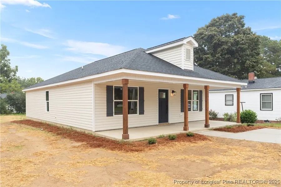 229 E Washington Street, Coats, NC 27521 - Image #2