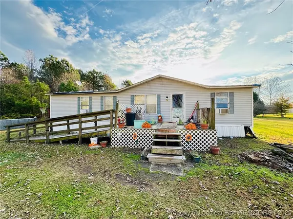 64 Outfield Drive, Bladenboro, NC 28320