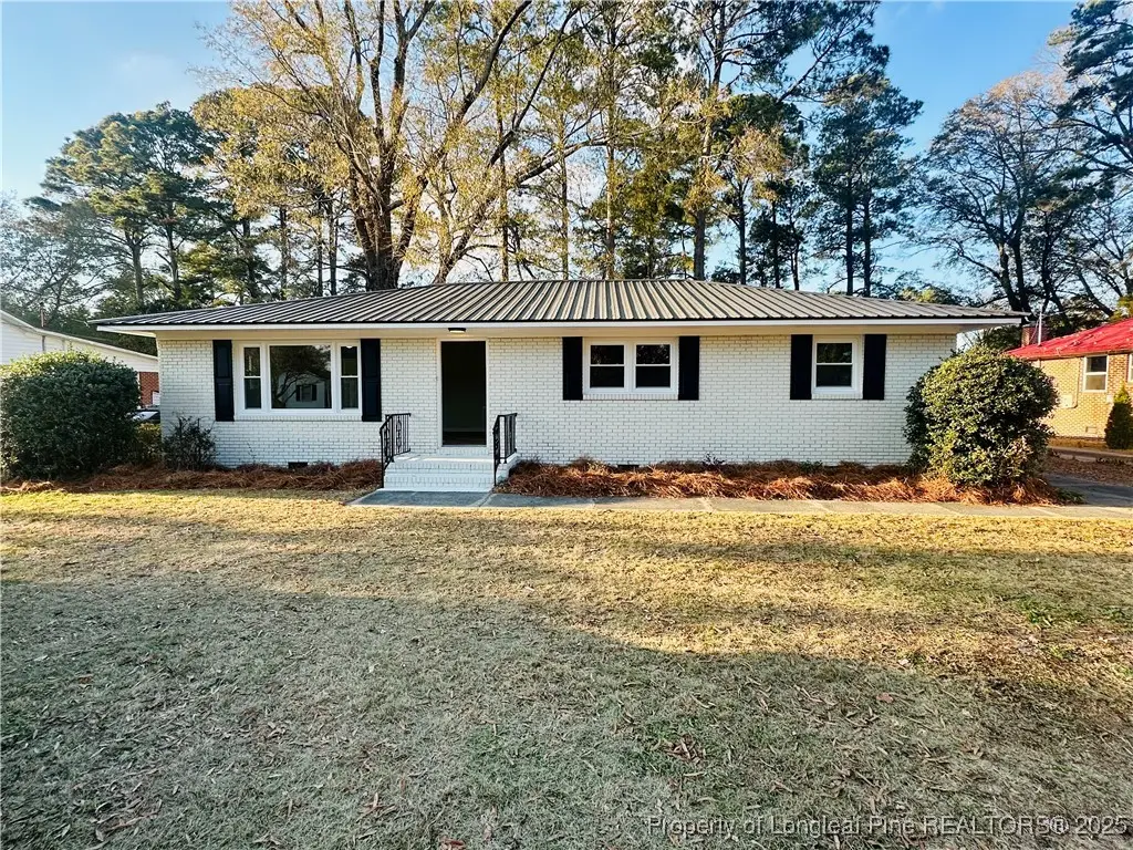 411 Lafayette Street, Clinton, NC 28328 - Image #1
