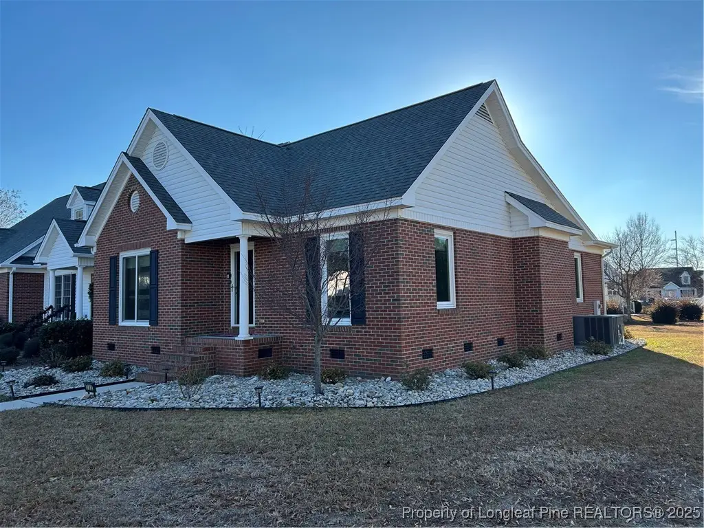 712 Amberleaf Drive, Lumberton, NC 28358 - Image #1