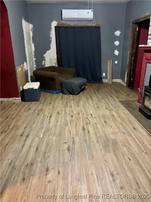 205 N College Street, Red Springs, NC 28377 - Image #2