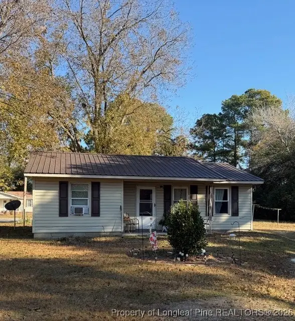 400 Tuskeegee Drive, Laurinburg, NC 28352