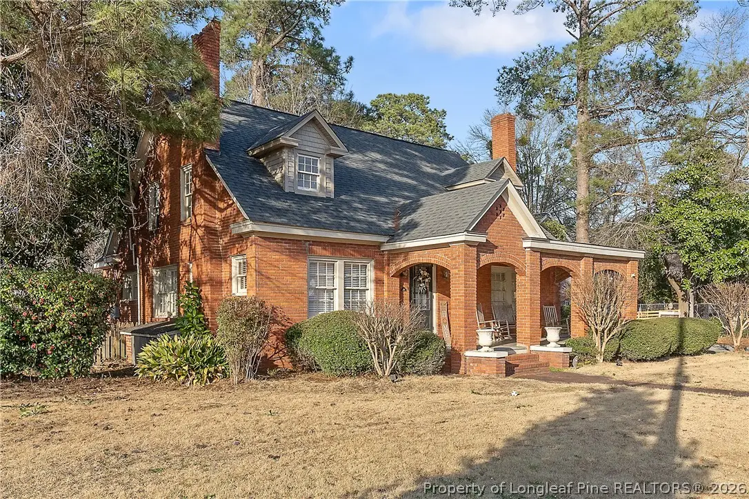 209 E 18th Street, Lumberton, NC 28358 - #1
