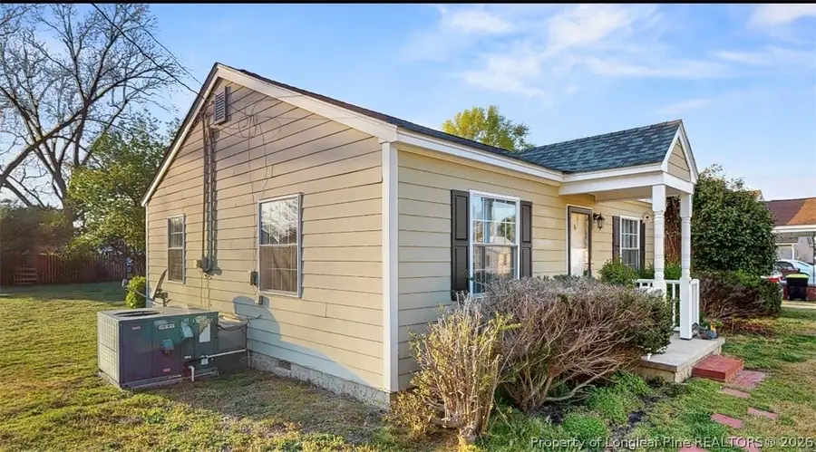 106 County Avenue, Dunn, NC 28334 - #2