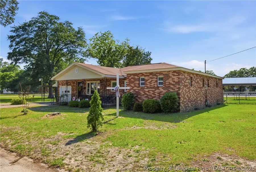 409 N 4th Street, Saint Pauls, NC 28384 - #2