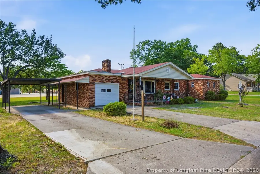 409 N 4th Street, Saint Pauls, NC 28384 - #3
