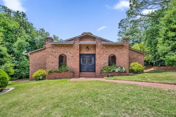 1204 Longleaf Drive, Fayetteville, NC 28305