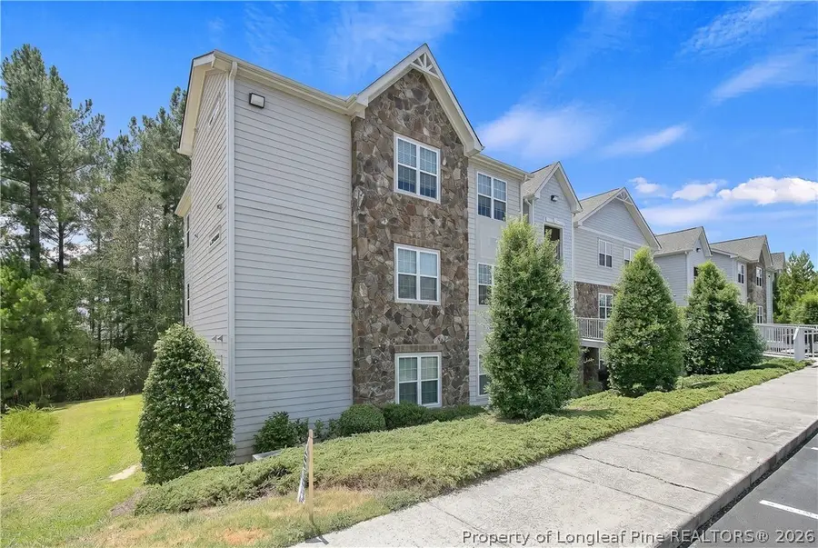 158 Gallery Drive #302, Spring Lake, NC 28390 - #3