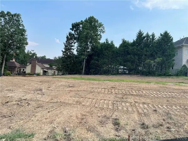 233 Forest Creek Drive, Fayetteville, NC 28303