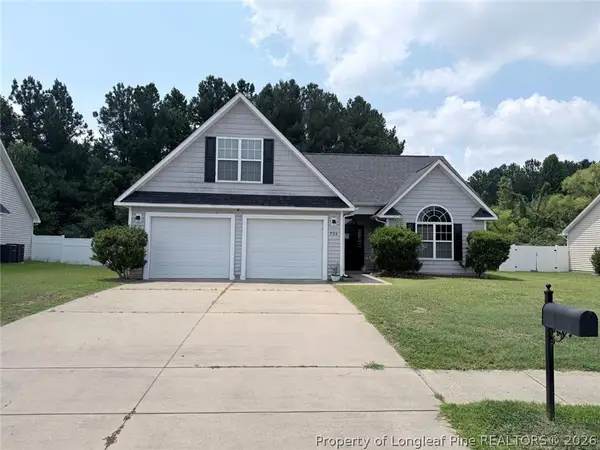 735 Fairfield Circle, Raeford, NC 28376