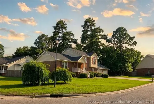 6828 Jacobs Creek Circle Drive, Fayetteville, NC 28306