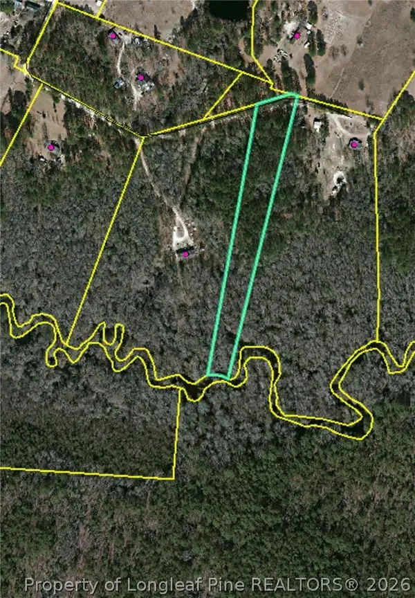 Higgins Lane, Raeford, NC 28376