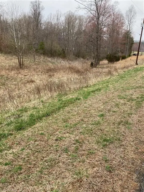 00 Local Road, Mayodan, NC 27027