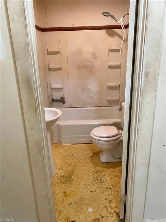 2738 Windy Ridge Road, North Wilkesboro, NC 28659 - Image #3