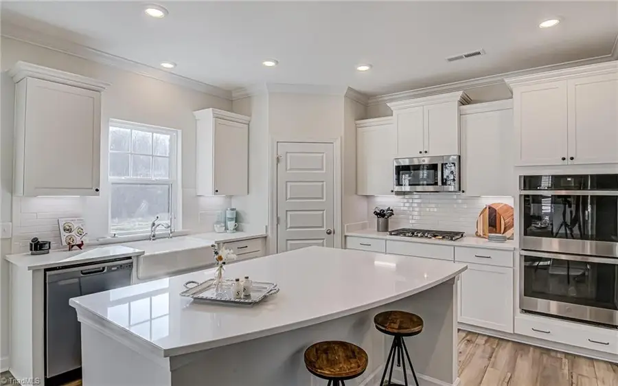 6224 Kershaw Meadows Road, Pfafftown, NC 27040 - Image #2