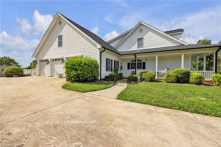 129 Renaissance Place, Statesville, NC 28625 - #2