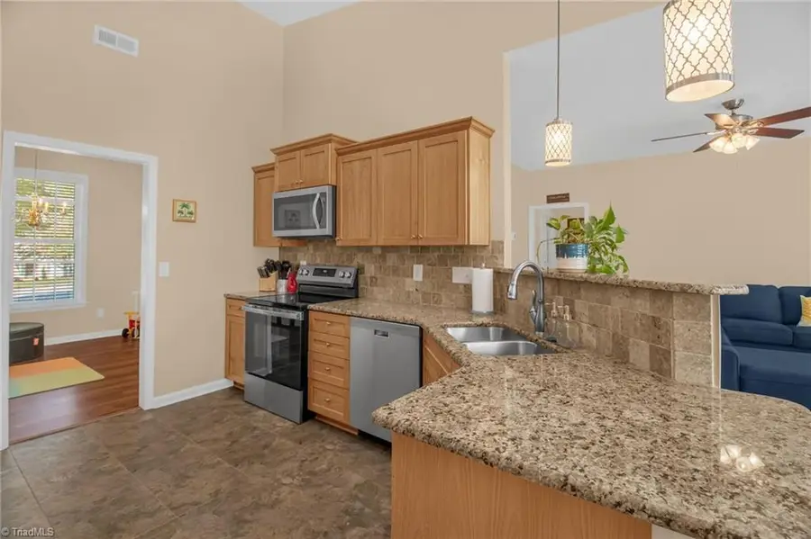 3805 Auburn Hills Drive, Greensboro, NC 27407 - Image #3