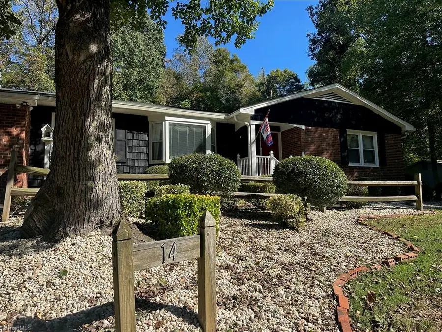 14 Windsor Circle, Thomasville, NC 27360 - Image #2