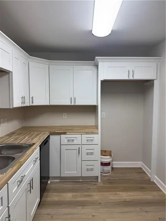 2821 Bleeker Square #c, Winston Salem, NC 27106 - Image #2