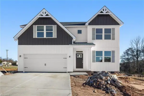 105 Indian Wells Court, Harmony, NC 28634