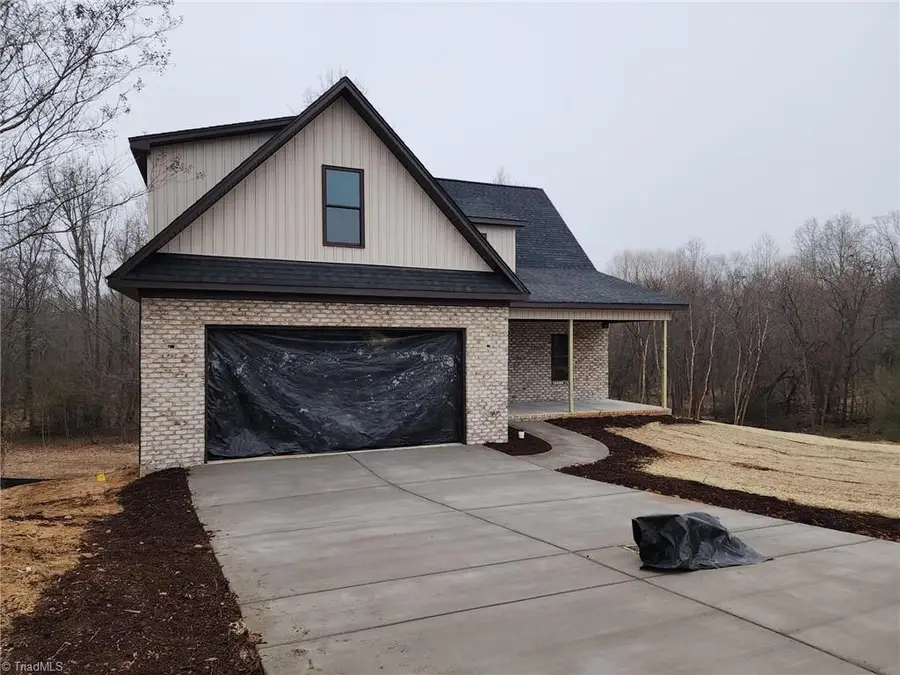 108 Sprucewood Court, Archdale, NC 27263 - Image #2