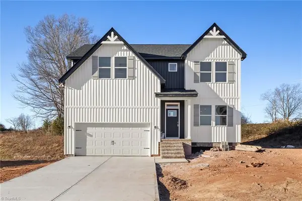 106 Indian Wells Court, Harmony, NC 28634