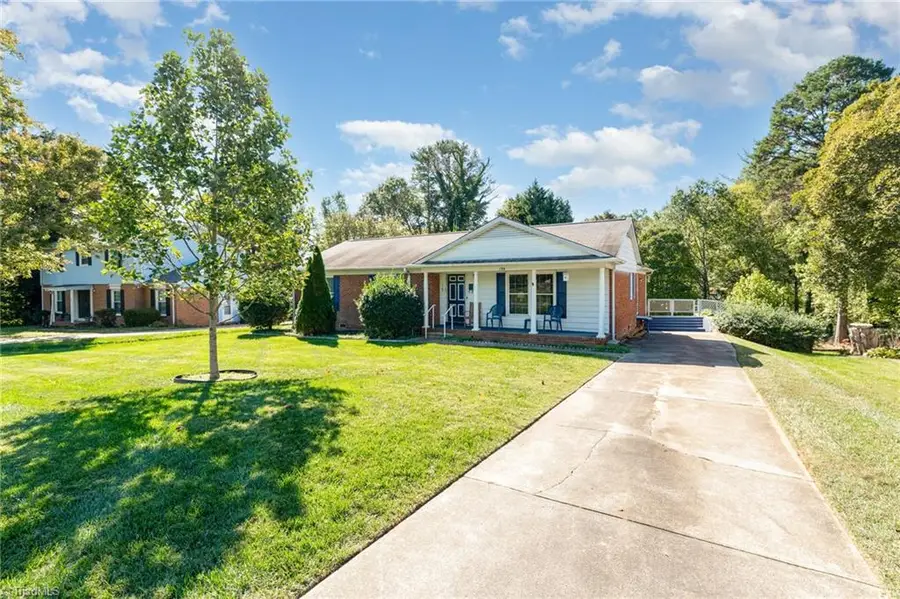 138 Flintfield Drive, Winston Salem, NC 27103 - Image #2