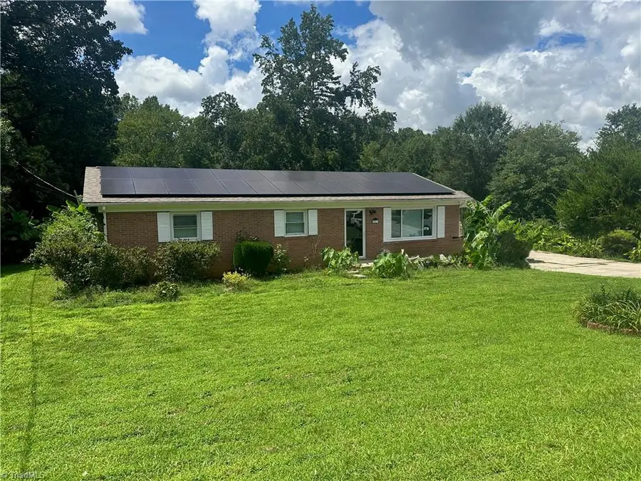 2021 Hollandale Drive, Gastonia, NC 28054 - Image #2