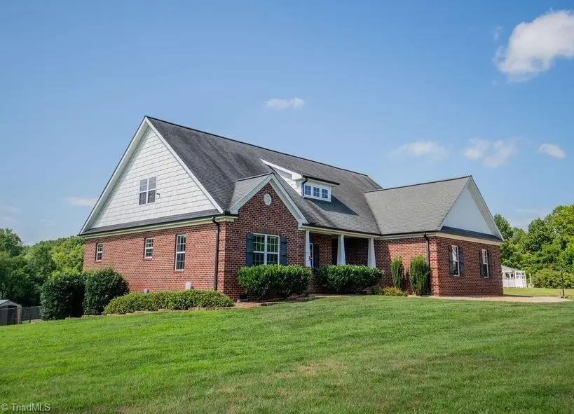 4105-4 Double B Trail, Hamptonville, NC 27020 - Image #1