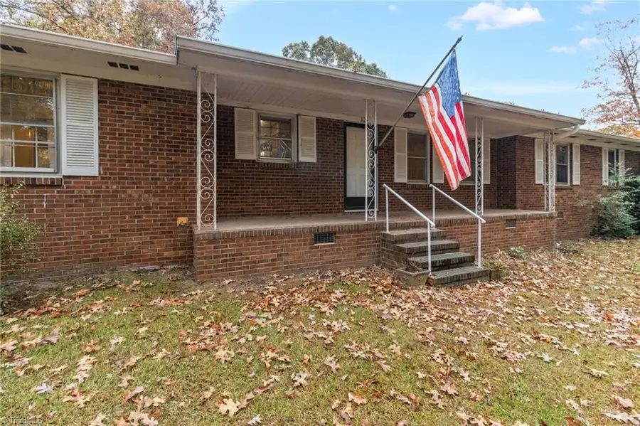 324 Elam Avenue, Ramseur, NC 27316 - Image #2