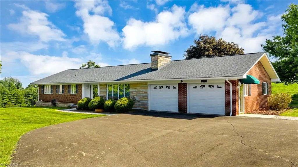 354 Old Wilkes Road, Glendale Springs, NC 28629 - Image #1