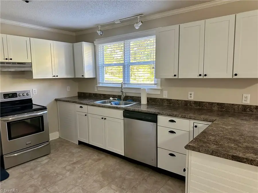 130 Forest Lane, Mocksville, NC 27028 - Image #3