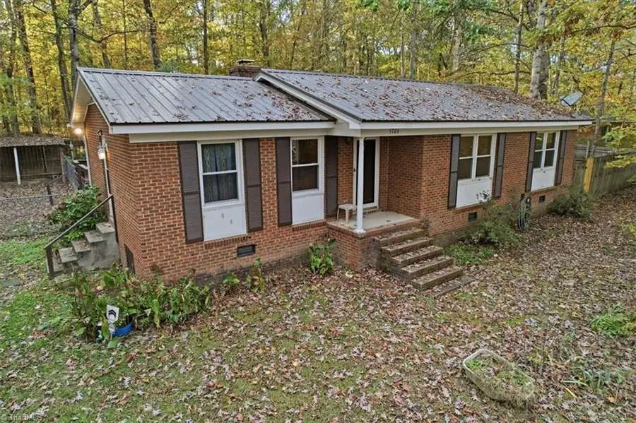 5706 Kings Court, Pleasant Garden, NC 27313 - Image #2
