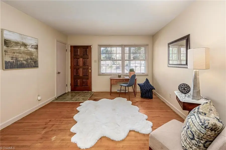 4314 Ivanhoe Place, Charlotte, NC 28205 - Image #2