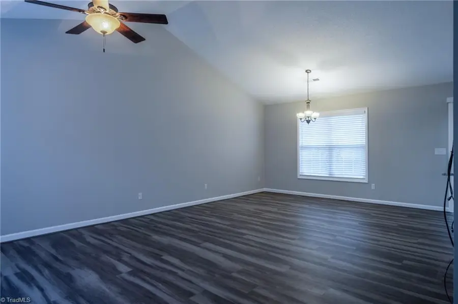 827 Banner Oak Court, Greensboro, NC 27406 - Image #2