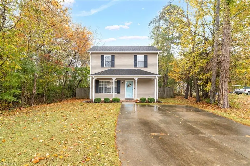 135 Pineywood Street, Thomasville, NC 27360 - Image #1