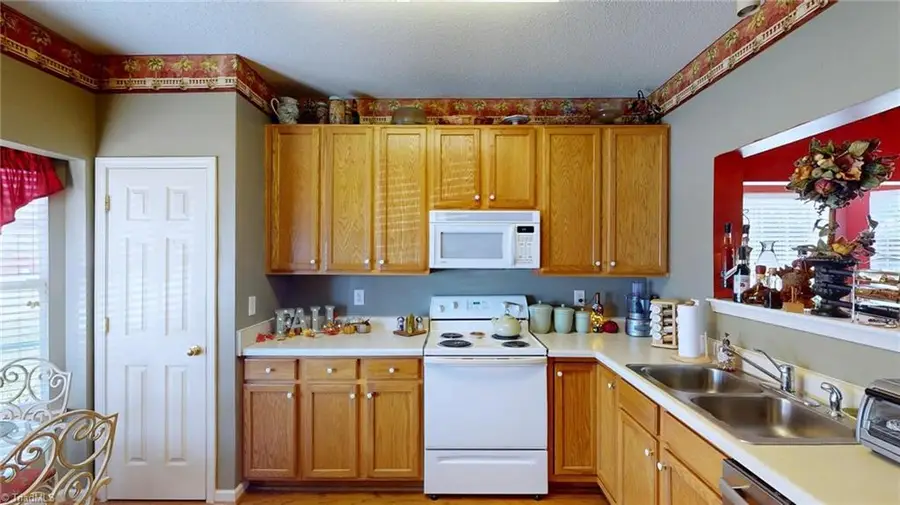 302 Brittany Way, Archdale, NC 27263 - Image #3