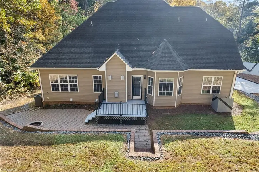 3925 Philpark Drive, Old Town, NC 27106 - Image #2