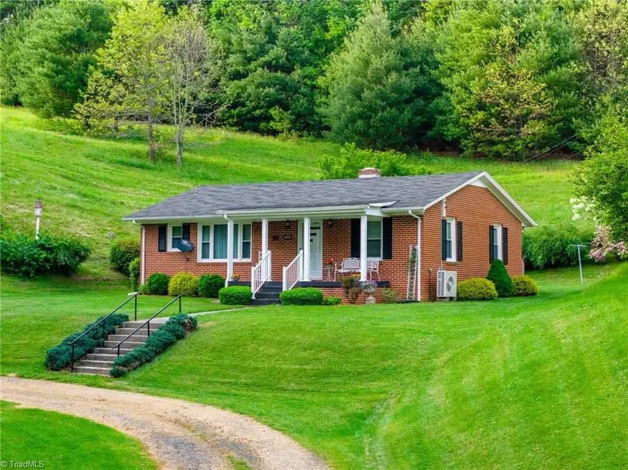 8693 Nc Highway 88 E, Laurel Springs, NC 28644 - Image #2