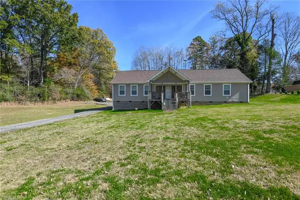 3333 Oliver Hills Road, Greensboro, NC 27406