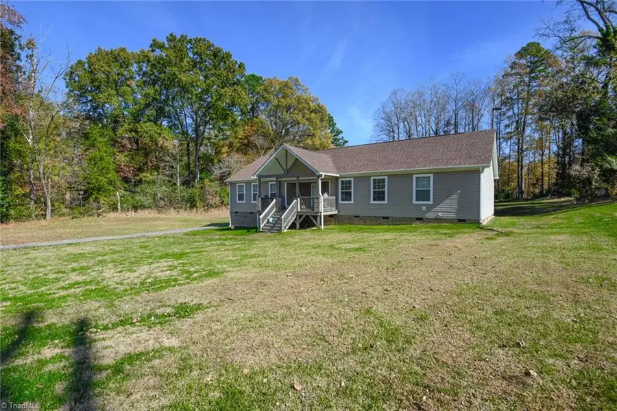 3333 Oliver Hills Road, Greensboro, NC 27406 - Image #2