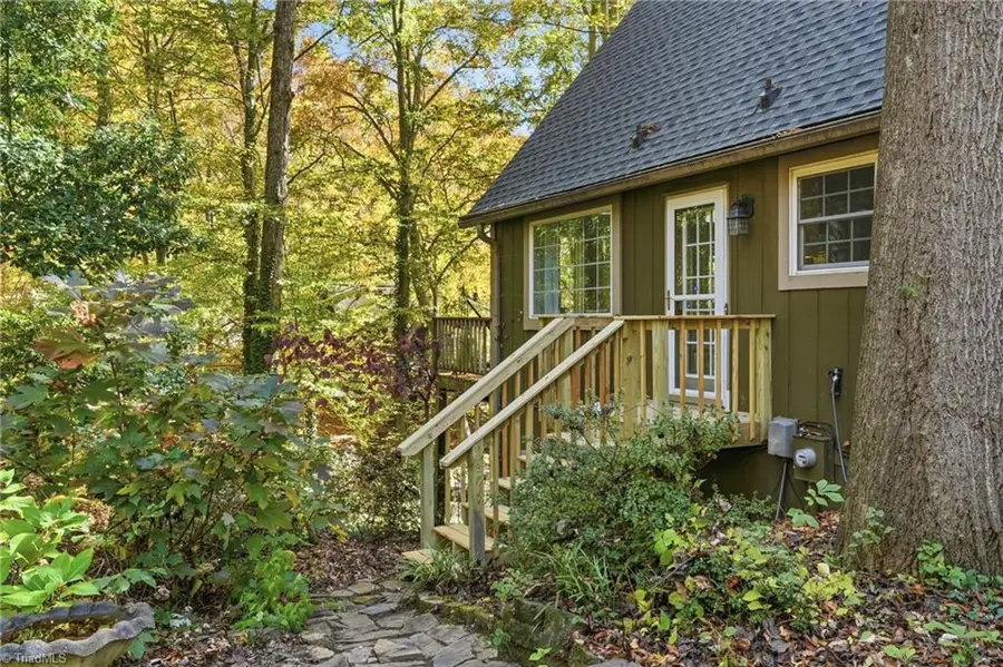 2595 Azalea Place, Winston Salem, NC 27103 - Image #2