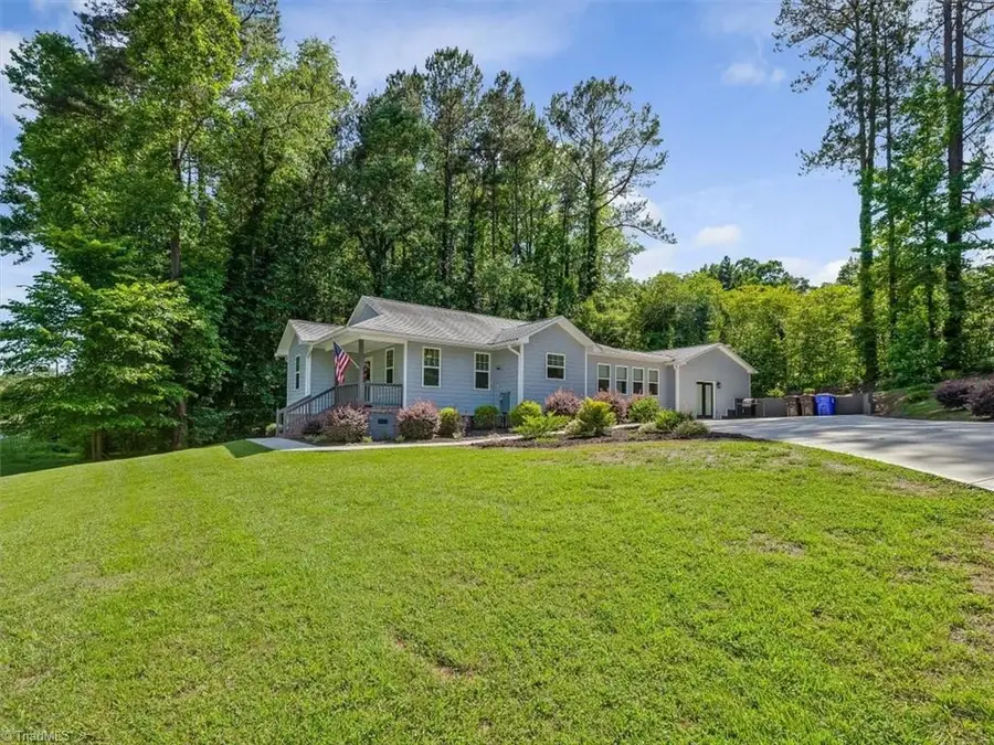 707 Lakewood Drive, Siler City, NC 27344 - Image #3